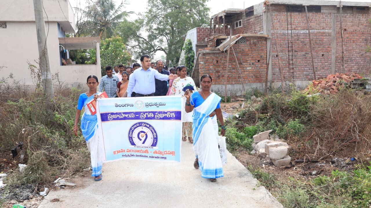 మార్చి 09 జనగామ ఇందిరమ్మ ఇళ్ల నిర్మాణ పనులను త్వరగా పూర్తి చేయాలి  చిన్నారులు, గర్భిణీలు, బాలింతలకు పోషకాహారం సరిగా అందేలా చర్యలు తీసుకోవాలి  ప్రజలు పరిసరాలను పరిశుభ్రంగా ఉంచుకోవాలి  జిల్లా కలెక్టర్ సందీప్ కుమార్ ఝా